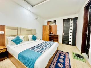 Hotel Grand Villa Near By IGI Ariport - New Delhi - 0