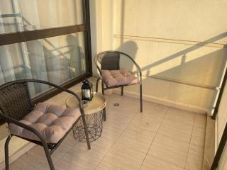 Sunny Varvara Apartment - 8
