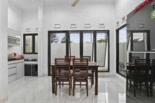 Shafira House - Modern House 3BR near Yogyakarta culinary spots - 3