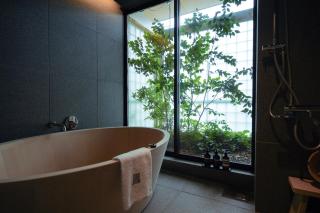 NEW 2025! Shirakaba ROKUI - 白樺緑居 Elegant Architect-Designed Home - Osaka - 0