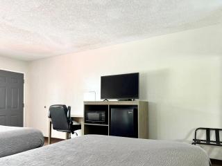 Quality Inn & Suites Greenville I-65 - 3
