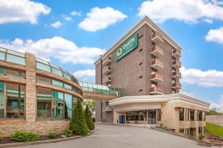 Quality Hotel Fallsview Cascade - Niagara Falls - 7
