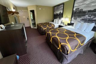 Super 8 by Wyndham New Cumberland - New Cumberland - 2