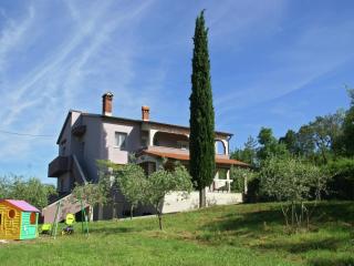 Spacious Apartment in Rakalj with Garden - Rakalj - 5