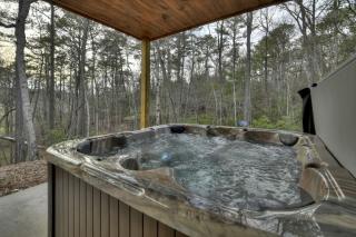 Smores Cabin Gas fireplace firepit hot tub comfy beds - Mineral Bluff - 9