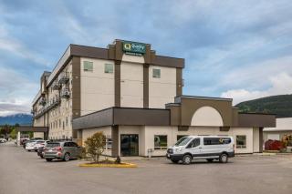 Quality Inn Sunshine Suites - Terrace - 9