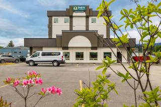 Quality Inn Sunshine Suites - Terrace - 8