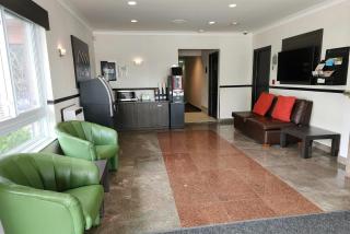Ramada by Wyndham Laval - Laval - 4