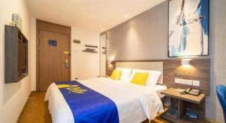 7 Days Inn Guilin Beiji Plaza Yushan Garden - Guilin - 1