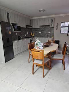 Che on Willow - Pinetown - 4