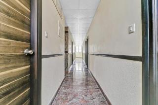 Capital O Safari Rooms Near Snow City - Bangalore - 5