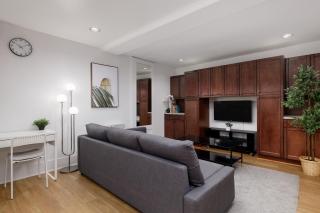 Cozy 1BR BSMT Escape Large Free Parking - 9