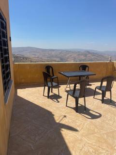 Lion's Den Chaletاستراحة وشاليه في جرش - Jerash - 8