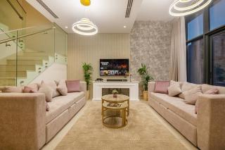 Luxury Villa in Jebel Ali Village By dPie - 0