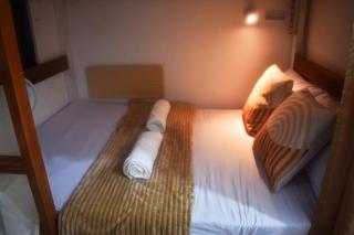 BOLO AIRPORT HOSTEL ll - - 3