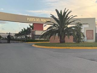 Discreet luxury in an exclusive area - Matamoros - 0