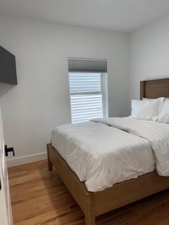 Elegant Retreat Near EWR n NYC - Newark - 3