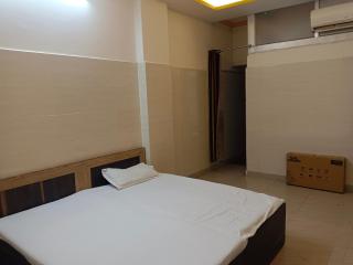 Hotel New Mandpam - Orai - 0