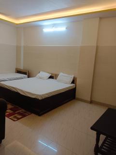 Hotel New Mandpam - Orai - 1