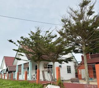 Casa De Pantai - Kampong Sura Tengah - 0