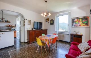 2 Bedroom Awesome Apartment In Terrile - Uscio - 9