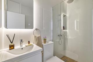 Kato Paphos Apartment | Prime Location by VICHY Holidays - Paphos - 8