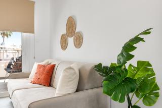 Kato Paphos Apartment | Prime Location by VICHY Holidays - 8