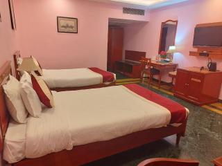 Hotel The Royal Regency Near Metta Buddharam Temple-Mahabodhi Temple-Bodhi Tree- Lift - Restaurant and Parking Facilities - fully Air Conditioned Rooms - Best Hotel - Bodh Gaya - 9