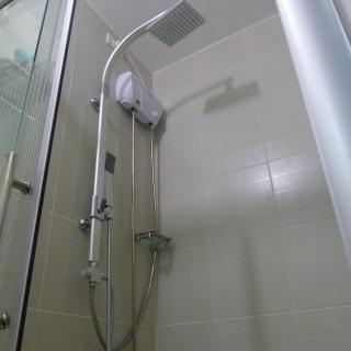 Cozy 1BR Condo at Jazz Residences - Manila - 5