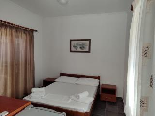 Veronika Apartments - Qeparo - 8