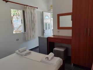 Veronika Apartments - Qeparo - 7
