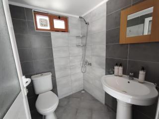 Veronika Apartments - Qeparo - 5