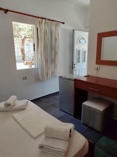 Veronika Apartments - Qeparo - 4