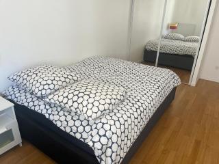 Central Spacious Bright Flat 300m from river bank - 4