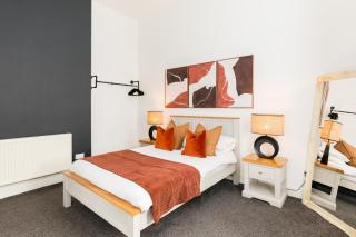 1-Bedroom Apartment in Leamington Spa with Free Parking - 1