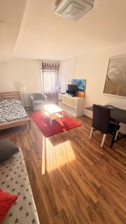 Ruhige 2 Zimmerwohnung-Wohnung Stuttgart - Stuttgart - 0