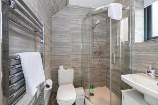 Brooklyn Mews-Free Parking-Village Location - Cheadle - 2