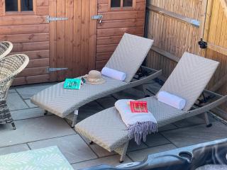 Luxury Georgian home, hot tub, sea view, private garden, sleeps 6 - 3