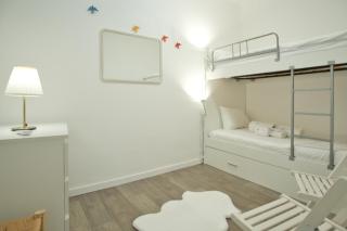 Charming 3BR in the Heart of Town by Feel Nazaré - 5