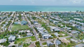 Flip Flops and Fish Tales - Anna Maria - 9
