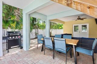 Flip Flops and Fish Tales - Anna Maria - 2