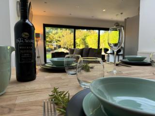 Zarza House Fabulous Art Deco home 4 double Bedrooms Large Garden Free Parking & WiFi - Hatfield - 4