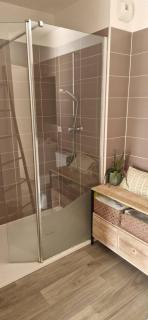 Chambre cocon avec accès sur terrasse panoramique vue forêt - 7