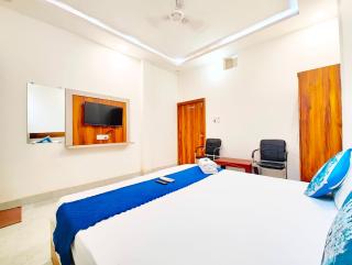 RAM JANAMBHOOMI H0TEL ! R-a-m - K-r-i-sh-na - Palace Near 900m from Ram Temple - Shri Hanuman Garhi Mandir - All Room Fully Air Conditioning Rooms - Free Wifi - and Parking - Best Premium Hotel - Ayodhya - 7