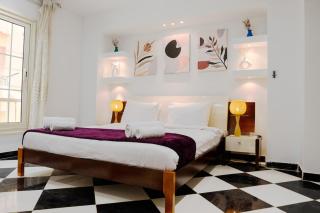 Chic 2BR Apt 8min to Airport Family& work ready - Kairo - 7