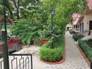 SANTINIKETAN RETREAT, Bolpur - Santiniketan - 8