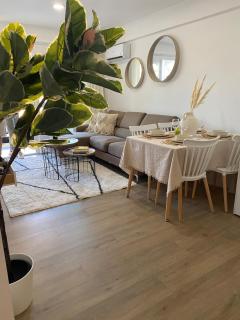Apartamento con terraza y piscina junto a la playa - Torre del Mar - 0