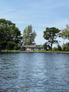 The Historical Trick Hut in the middle of the Lake - Baambrugse Zuwe - 8