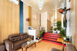 Kings Hotel In City Central - 1