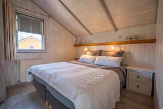 Kinderfreundliches 5 Personen Wellnessferienhaus Treibholz mit zwei Duschen und Toiletten, Sauna, Whirlpool, Kaminofen, Wintergarten und Kanu in Otterndorf - Otterndorf - 6